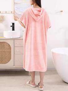 1 Coral Wool Bathrobe Solid Color Design Hooded Women's Bathrobe, Wearable Towel, Bath Towel, Robe, Women's Bathrobe, Super Soft, Absorbent, Warm, Sleepwear, Neutral Home Clothes, Home Clothes, Suitable For Home, Hotel, Bathroom, Bedroom, Spa, Swimming Pool, Party, Four Seasons Holiday Gift, Mother's Day Back To School