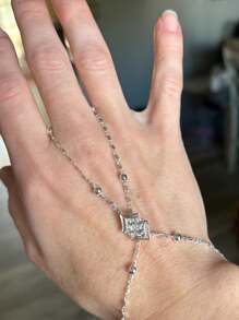 Silver Elegant Bridal Hand Chain Bracelet For Women Wedding Bridal Bracelet , Minimalist Bridal Ring Bracelet, Crystal Bracelet Suitable For Daily Wear Party Jewelry Gift