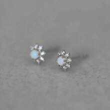 1 par de elegantes pendientes tipo botón de plata de ley 925 con efecto de ópalo, regalo de joyería para mujer, para fiestas