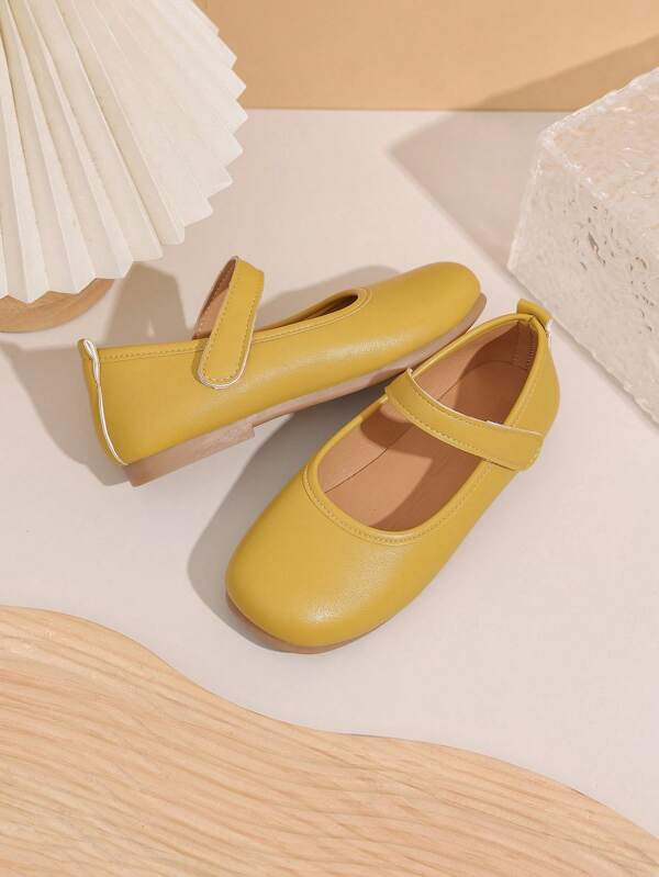 1 par de zapatos planos para niñas, con cierre ajustable de gancho y bucle, puntera redonda, suela TPR antideslizante, cómodos y livianos, de unicolor, aptos para baile/ballet, apropiados para estudiantes de primaria y secundaria de 5 a 14 años, adecuados para uso casual en interiores/exteriores, todo el año