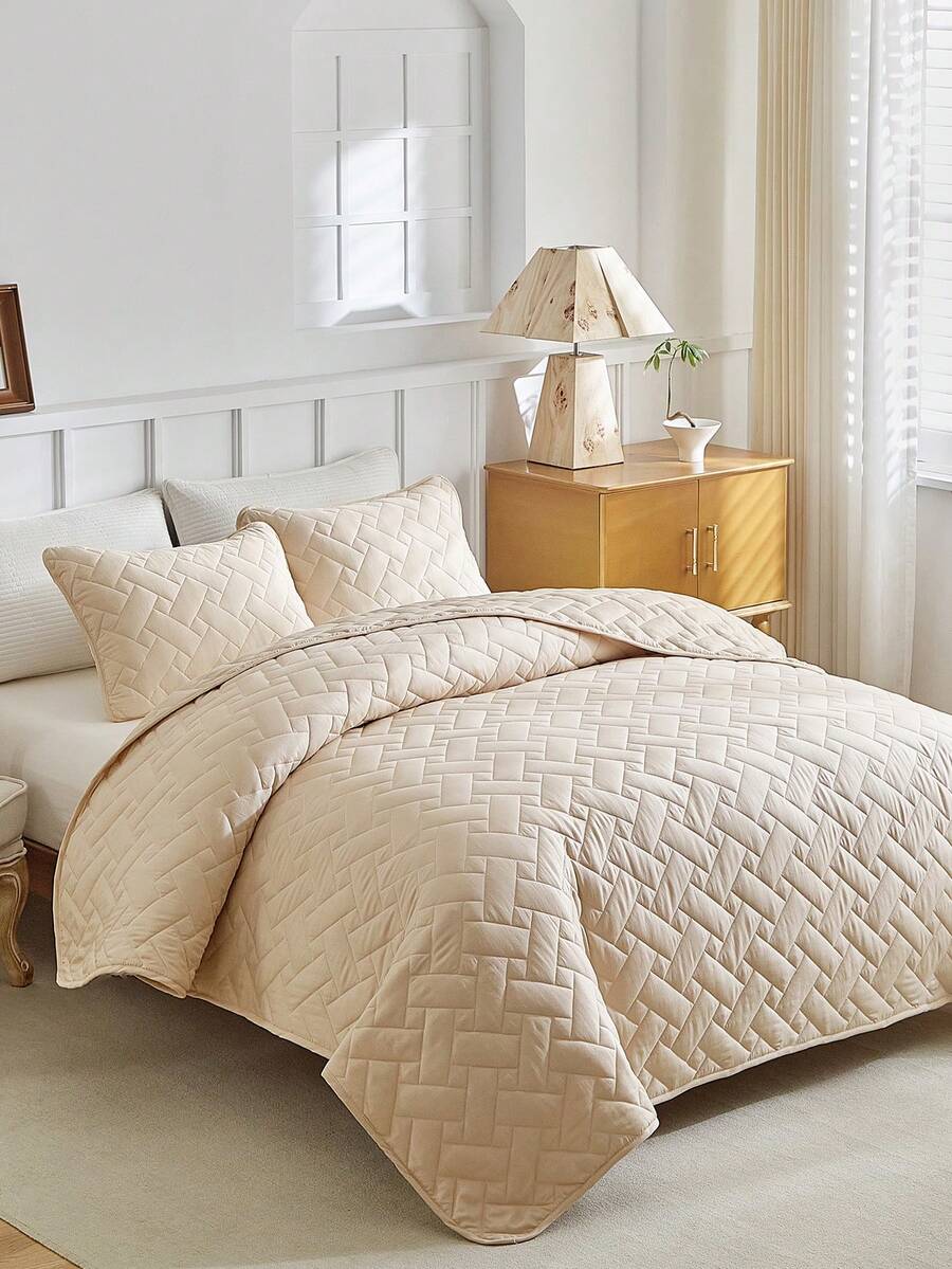 1pc Summer Bed Cover, Bedding, Cozy And Cool Quilt, Beige Rectangular Check Summer Quilt, Air Conditioning Quilt, Soft And Breathable Bedding, Comfortable And Skin-Friendly Thin Quilt, Room Decor, Fits For, Twin, Full, King, Queen All Size Beds, Suitable For Summer, Soft Lightweight Bed Cover For Bedroom Dorm, Home Textile, Machine Washable, Perfect Holiday Gift, Back To School Season,Fall Decor,Autumn Decor,Room Decor - Beige - View 1