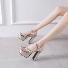 Sandali con tacco da donna