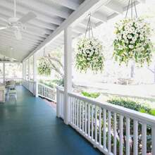 4 Stücke Künstliche Hängeblumen, Seide in gemischten Farben, geeignet für Hochzeit, Zuhause, Büro, Gartendekoration, Künstliche Blumen mit Eukalyptusblättern, UV-beständige realistische Hängepflanzen für Hochzeitsbogen, Wand, Garten, Schlafzimmer, Büro Outdoor, Partydekoration
