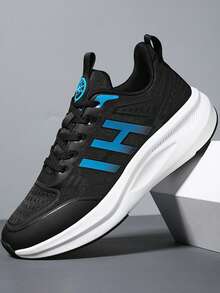 男士新款时尚运动鞋，透气鞋面设计，厚实耐用的外底，适合户外、校园、跑步和多功能