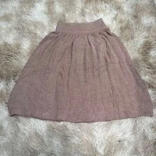 Saia Curta Feminina em Tricô Mousse com Pregas – Estilo Casual e Conforto Elegante - Rosa empoeirado - Visão 2