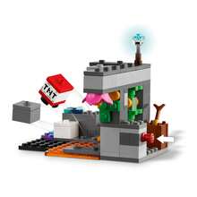 LEGO  The Warden Encounter 21274 Mercancía coleccionable de videojuegos, juguete de construcción creativa, regalo de cumpleaños para jugadores, batalla de construcción y juego, decoración de habitación para niños de 7 años en adelante - 21274 - Ver 5