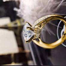 1 pieza Anillo de compromiso elegante plateado en plata para mujeres, con un deslumbrante cubic zirconia sintético redondo, regalo perfecto para boda, aniversario o Día de San Valentín