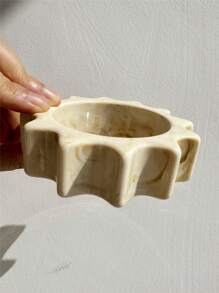 1 pieza Nuevo brazalete de resina geométrica con teñido anudado en beige, asimétrico con concha y perla, joyería llamativa y gruesa, adecuado para fiestas, vacaciones y uso diario