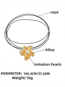 1 件优雅精致的项链，带有大金色花朵，可调节绳索项链，配有醒目的花形人造珍珠，适合女性，非常适合夏季和情人节服装