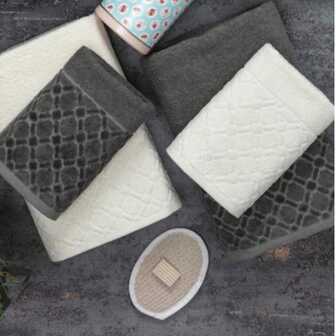 Tillverkad i Turkiet - Güvenal Vegas 6-delat lyxigt presentset med handdukar – 100 % turkisk bomull, jacquardvelour | 2x hand- och ansiktshanddukar i jacquardvelour (50x90 cm) | 2x badhanddukar i jacquardvelour (70x140 cm) | Badhanddukar, handdukar, tvål och badhandske | Mjukt och absorberande | Bröllops- och badrumsset i ask