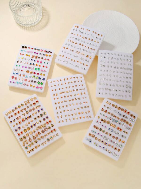 100 قطعة أقراط بشكل قلب ، فراشة ، ثلج ، فيونكة ، زهرة ، تفاحة ، صغيرة وجميلة من البلاستيك المرصع بالراين ، مناسبة للاستخدام اليومي للنساء