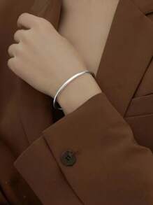 1pc Minimalist Chinese Style 'Three Lives Three Worlds' Stainless Steel Non-Fading Smooth Circle Bracelet For Women (Handmade Product With Slight Surface Marks)