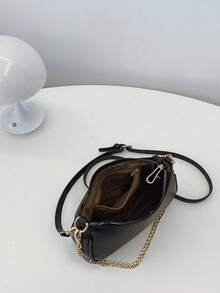 新款时尚经典小丑纯色PU防水材质单肩手提包，金属链条装饰腋下包，优雅字母图案手提包，商务通勤包，适合旅行、购物、聚会、度假等各种场合。 - 黑色 - 查看 6