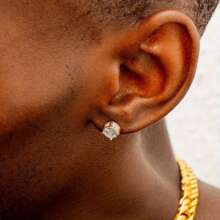 Boucles d'oreilles clou rondes de couleur or et argent pour femmes/hommes, design mode 4 griffes avec strass brillants. Boucles d'oreilles strass rondes délicates pour femmes/hommes, couple. Bijoux d'oreille mode polyvalents, cadeau pour la Saint-Valentin, anniversaire, fête