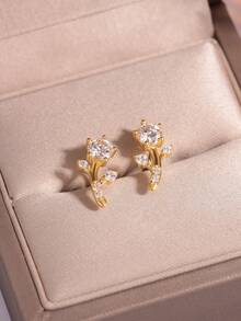 一对优雅小巧花卉图案 S925 银 1 克拉莫桑石耳钉，适合夏季佩戴 - 金色 - 查看 3