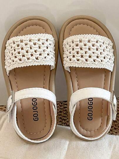 This Popular Children's/Girls' Sandals Feature A White Crochet Upper Material, Paired With A White Leather Ankle Strap, Presenting A Fresh And Sweet Style. The Outsole Is Printed With The Brand Logo, And The Overall Design Is Minimalist And Fashionable. Suitable For Girls Aged 3 To 12 To Wear Casually In Summer For Outings, Play, And Other Occasions, This Is A Stylish And Comfortable Casual Sandal.