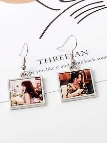 1 件个性化定制扑克形耳环，定制图案照片，采用金属材料制成，坚固耐用，时尚，简洁美观，色彩醒目，独特且用途广泛，适合各种场合，聚会，婚礼，节日，生日，情人节，感恩节，周年纪念日，学校和毕业季节，派对，母亲节，女朋友，女朋友，同学等等