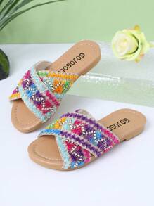 1 par de sandalias planas de moda para niñas en verano, diseño de estilo cruzado, adecuadas para varias ocasiones y sesiones de fotos
