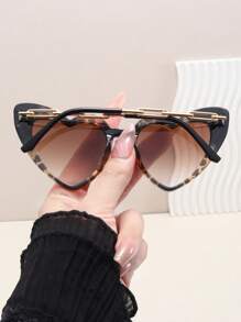 Gafas de moda con marco en forma de corazón - Marco de metal negro, ideal para el Día de San Valentín o uso diario, accesorio romántico, lentes duraderos