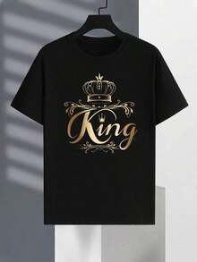 Manfinity LEGND Plus Size Men's Black Casual Short Sleeve T-Shirt With Prominent Gold "KING" And Crown Print Design, The Gold Adds A Sense Of Authority And Nobility To The Modern And Exquisite Aesthetics, Giving A Touch Of Royal Elegance, Making It A Ideal Gift For Boyfriends, Husbands, Elders, And Couple - 黑色 - 查看 2