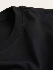 Fashion Tshirt Im A Taurus I Was Born With My Heart On My Sleeve T Shirt - màu đen - Xem 4