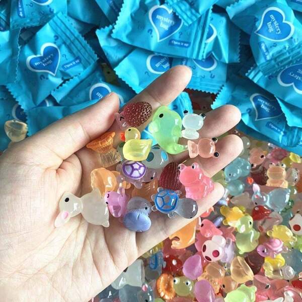 30pcs Glow-In-The-Dark Surprise Blind Box -100% Random Blind Boxes, Various Critter Ornament Blind Boxes, Party Style, Perfect For DIY Jewelry, Party Favors, Birthday And Holiday Gifts