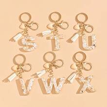 1pc Beige Heart-Shaped Letter Design Fashionable Minimalist Keychain - Beige - View 5