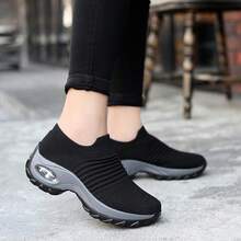 SOSENFER Women's Lightweight Breathable Mesh Sneakers With Air Cushion Support, Comfortable Soft Sole Casual Shoes For All-Day Wear, Gray - Black and Gray - View 5