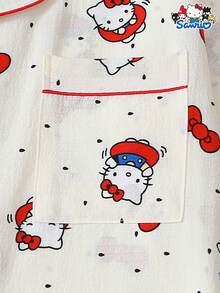 Sanrio 官方授权两件套女式迷你波点三丽鸥Hello Kitty长袖翻领纽扣口袋上衣和蝴蝶结裤子睡衣套装，适合居家穿着，春夏秋冬皆宜。