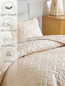 1pc Summer Bed Cover, Bedding, Cozy And Cool Quilt, Beige Rectangular Check Summer Quilt, Air Conditioning Quilt, Soft And Breathable Bedding, Comfortable And Skin-Friendly Thin Quilt, Room Decor, Fits For, Twin, Full, King, Queen All Size Beds, Suitable For Summer, Soft Lightweight Bed Cover For Bedroom Dorm, Home Textile, Machine Washable, Perfect Holiday Gift, Back To School Season,Fall Decor,Autumn Decor,Room Decor - Beige - View 4