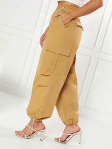 Calça Cargo Feminina com Perna Larga Bolso com Abas Cordão na Cintura