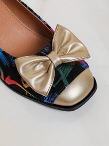 Nuevos tacones de plataforma elegantes con lazo decorativo y punta cuadrada, diseño superior con estampado colorido y contraste, suela de goma duradera, cómodo para uso casual y formal en todas las estaciones