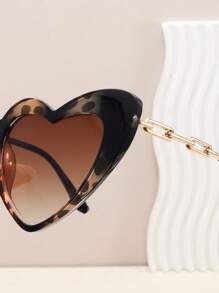 Gafas de moda con marco en forma de corazón - Marco de metal negro, ideal para el Día de San Valentín o uso diario, accesorio romántico, lentes duraderos