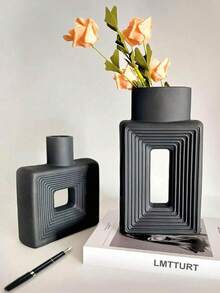 1 件简约几何镂空树脂黑色花瓶 - 现代简约风格，哑光黑色调，方形轮廓，立体镂空细节，装饰空间，适用于客厅和展厅场景，是馈赠朋友和生日礼物的最佳选择 - 彩色 - 查看 5