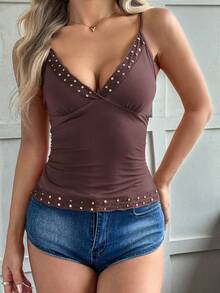 Y2K风格纯色深V领细肩带露背修身性感蕾丝吊带背心，街头风毕业季上衣，适合夏季海滩、约会、音乐节、演唱会和7月4日独立日庆祝活动等休闲场合。 - 咖啡棕 - 查看 2