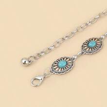 复古银色金属腰带，镶嵌红色玛瑙石，镌刻复古图案，适合搭配女士连衣裙，采用复古链条设计。适合秋季和万圣节主题场合。 - 銀色 - 查看 3