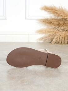 Sandálias femininas rasteiras de metal com várias tiras e tiras vazadas, sandálias romanas rasteiras versáteis e confortáveis - Damasco - Ver 3