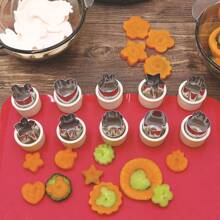 5pcs/10pcs Stainless Steel Vegetable & Fruit Shaped Cookie Cutter Molds, Flower Design Cutter, Adorable Fruit Salad Shaper, Mini Baking Cookies Mold, Fruit Slicer, Embossing Mold For Dumplings, Biscuits, Veggies Flower Cutting Tool