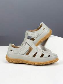 Salkin Giày sandal nữ mùa hè cổ điển thời trang, màu trơn, mũi hở đơn giản, mang lại cảm giác thoải mái khi đi ngoài trời, giày sandal đế bằng với cảm giác cao cấp giá cả phải chăng, giày ba lê bằng da, kích thước nhỏ hơn một cỡ, gợi ý đặt hàng lớn hơn một cỡ, giày mùa hè trở lại trường, phong cách đại học, giày đi bộ ngoài trời chống trượt dành cho nữ, da mềm, phù hợp với quần jean, váy, quà tặng ngày lễ, phong cách kỳ nghỉ - Xám - Xem 9