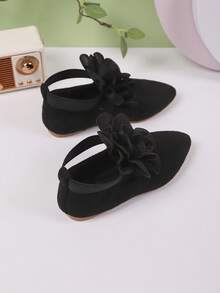 1 双女童蝴蝶结装饰尖头平底鞋，松紧带设计，方便穿脱，适合 3-15 岁儿童户外、节日、派对和表演穿着，春秋季