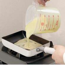 3 件塑料量杯套装，1/2/4 杯容量，可堆叠液体量杯，带毫升和盎司标记，非常适合烘焙和烹饪（3 件红线）