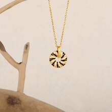 1pc 18K Gold Stainless Steel Chain With Copper Pendant, Striped Oil Drip Zirconia Black & White Oil Drip Circle Pendant Necklace - Necklace - View 3