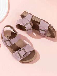 2025新款畅销女童凉鞋，采用哑光浅紫色鞋面和金属搭扣装饰，简约时尚。柔软的软木鞋底，穿着舒适。适合3-12岁女孩日常外出、玩耍及其他场合穿着。一款时尚休闲的女童凉鞋。 - 粉色 - 查看 5
