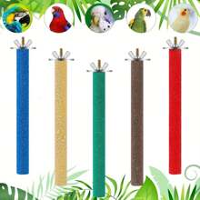 Accessori per gabbie degli uccelli - Colori assortiti casuali: Giocattoli per pappagalli e stornelli, trespoli colorati, osso di seppia, supporti per trespoli in legno. E abrasione naturale per permettere agli uccelli di limare artigli e becco durante il movimento e il beccare.