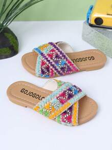 1 par de sandalias planas de moda para niñas en verano, diseño de estilo cruzado, adecuadas para varias ocasiones y sesiones de fotos