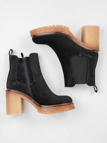 Cizme înalte cu talpă groasă