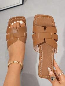 Sandalias planas tipo pala para mujer, nueva moda de verano 2025 con puntera cuadrada y diseño de rayas, sandalias casuales - Marrón - Ver 1