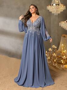 Faeriesty 大码女士优雅刺绣V领长袖A字型正式礼服——及地长款晚礼服，廓形挺括，适合出席黑领结晚宴、歌剧演出、红毯活动、婚礼、慈善舞会、夏季假日装扮、春季派对等场合。 - 霧霾藍 - 查看 3