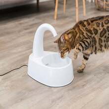 TRIXIE Curved Stream Drinking Fountain For Cats And Dogs, 84.5oz Automatic Water Dispenser, Cat Water Bowl,White - 84.5 Oz - View 3