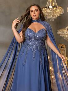 Faeriesty 这款优雅的超长披肩袖连衣裙，正面镂空设计，饰以串珠花朵，采用直筒式剪裁，是一款正式的派对礼服和华丽优雅的晚礼服，完美适用于豪华宴会、红毯盛会、婚礼和正式晚宴、浪漫晚餐、正式肖像拍摄、返校节和毕业典礼、生日女士服装、春季连衣裙和夏季服装。 - 藏蓝色 - 查看 6